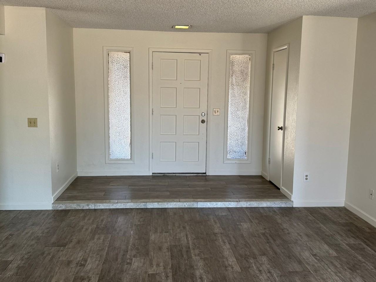 628 W Fogal Way - Photo 3 of 19