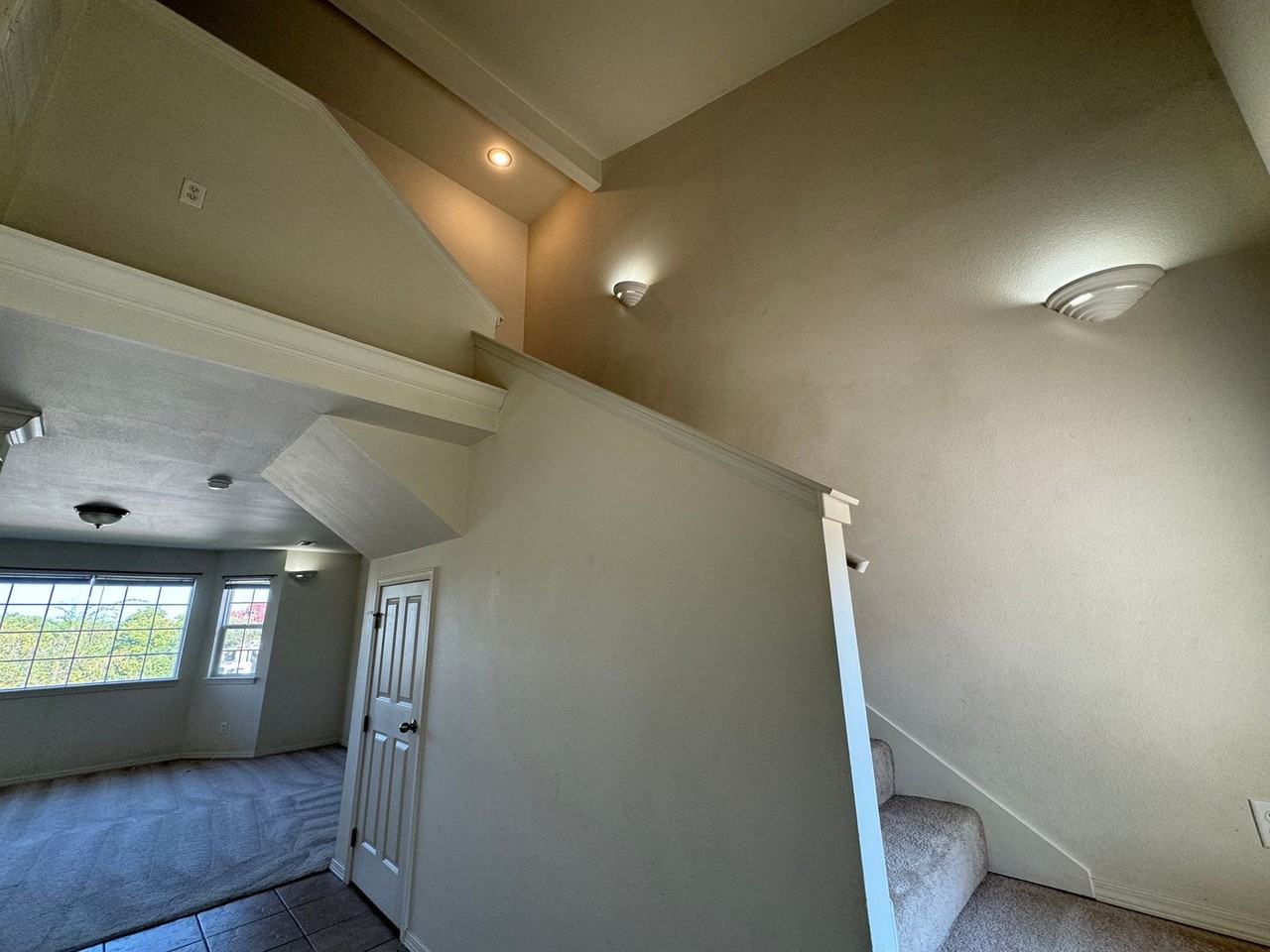 150 Hickory Ridge Dr - Photo 5 of 35