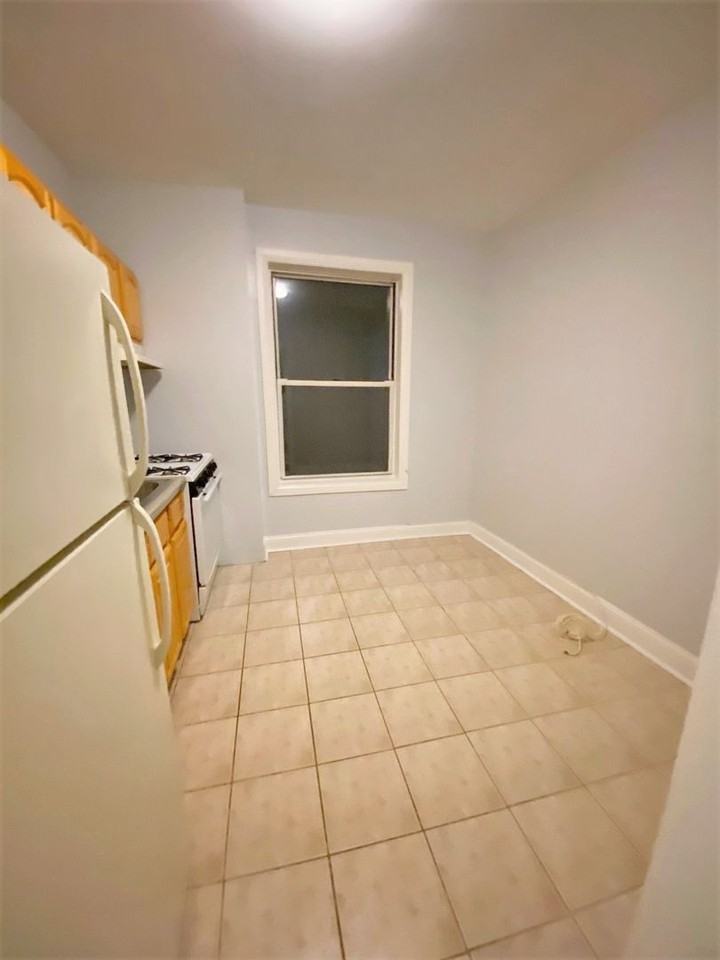 4530-Park Ave Skyline Apartments, LLC - Photo 3 of 22