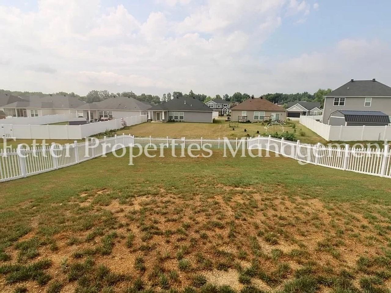 5441 Cameo Dr - Photo 2 of 4