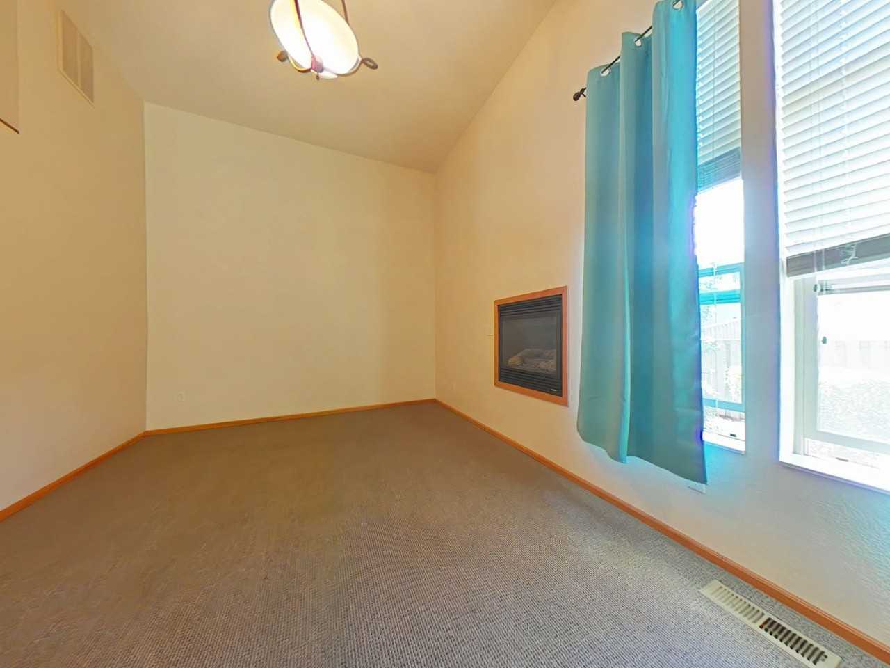 1701 Sw Stanford St - Photo 2 of 12