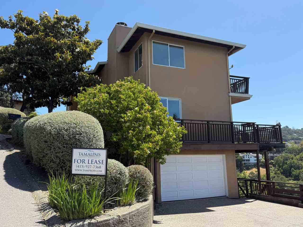 320 Vista Grande - Photo 3 of 22