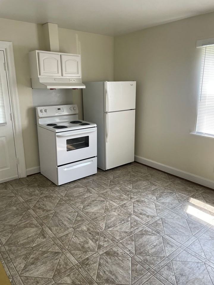 1420 Verdun St - Photo 4 of 8