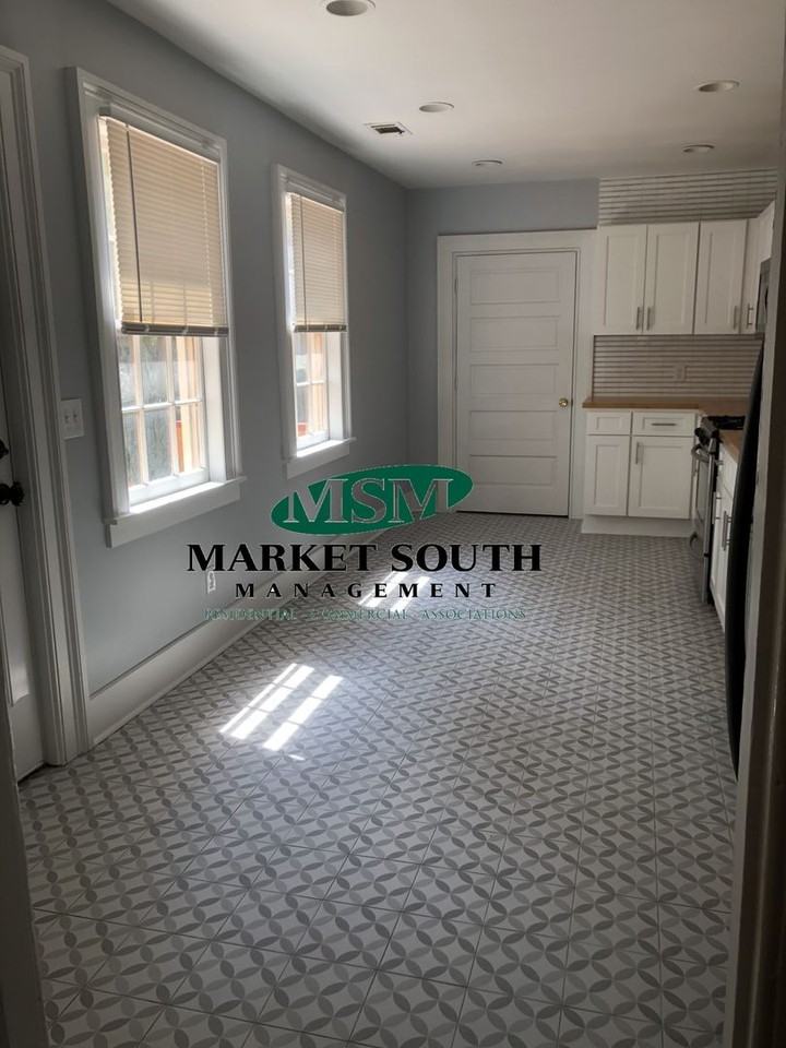 121 W Duffy St - Photo 3 of 14