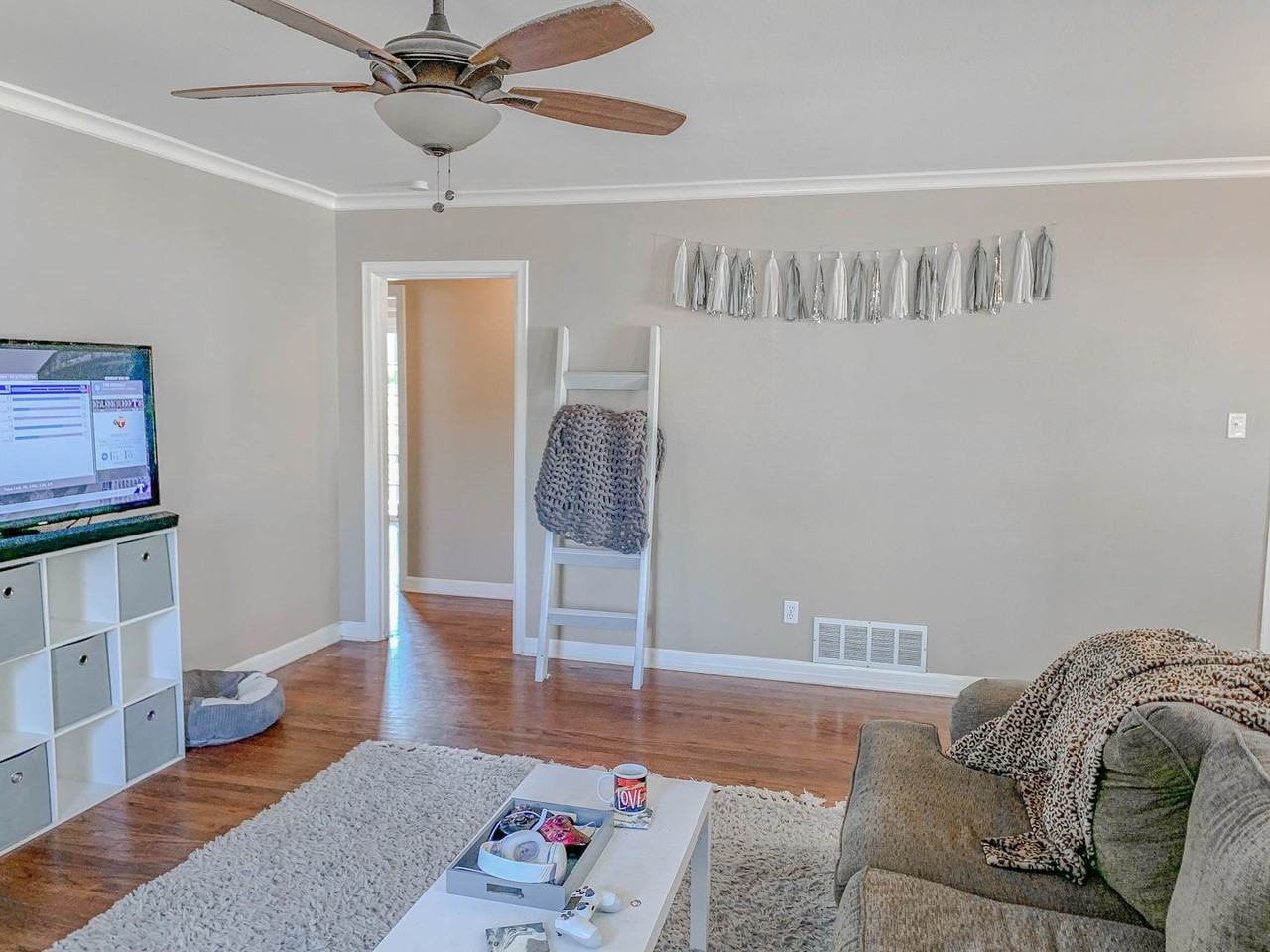 2401 26th Street - Photo 5 of 17