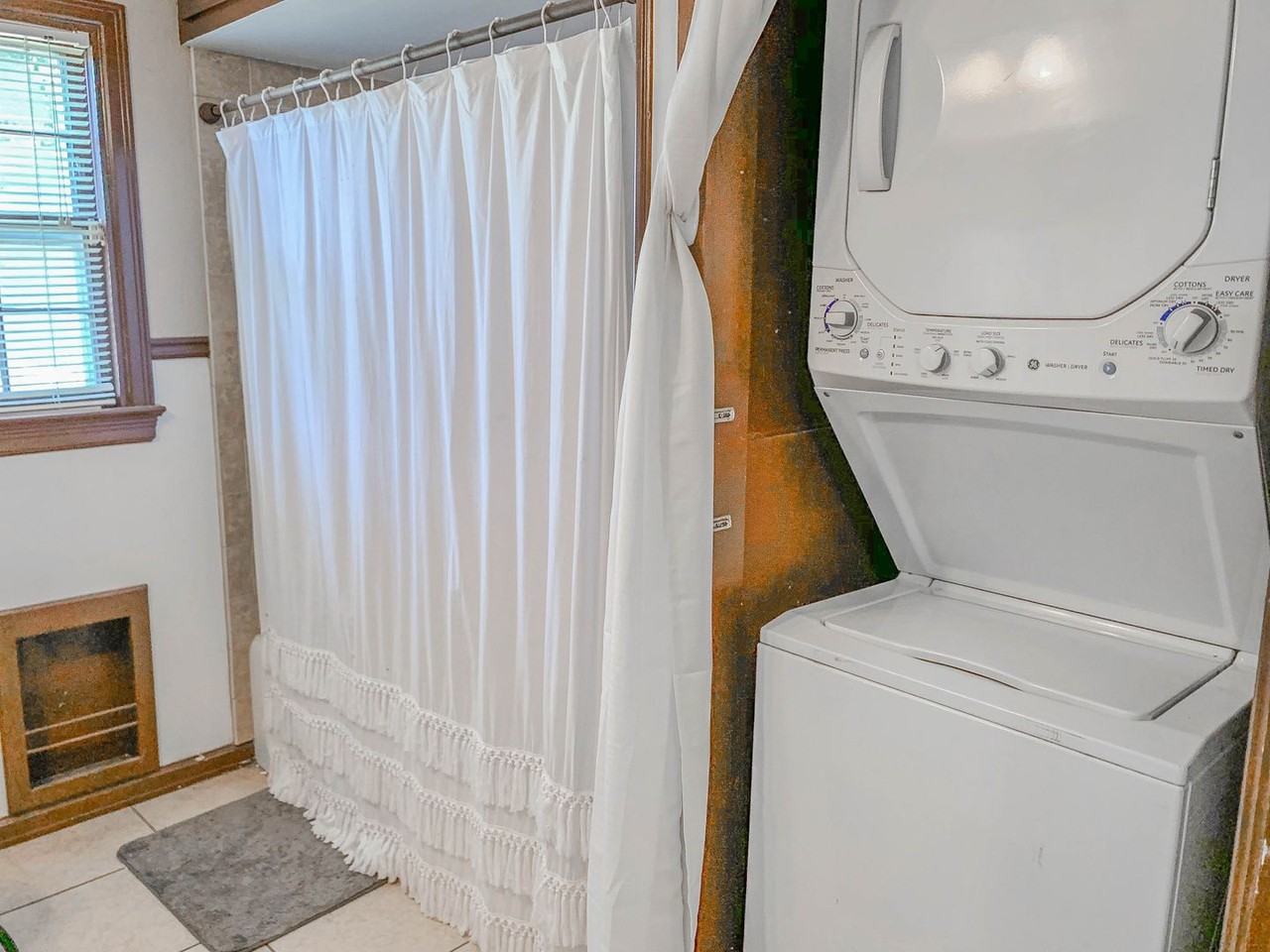 2401 26th Street - Photo 4 of 17