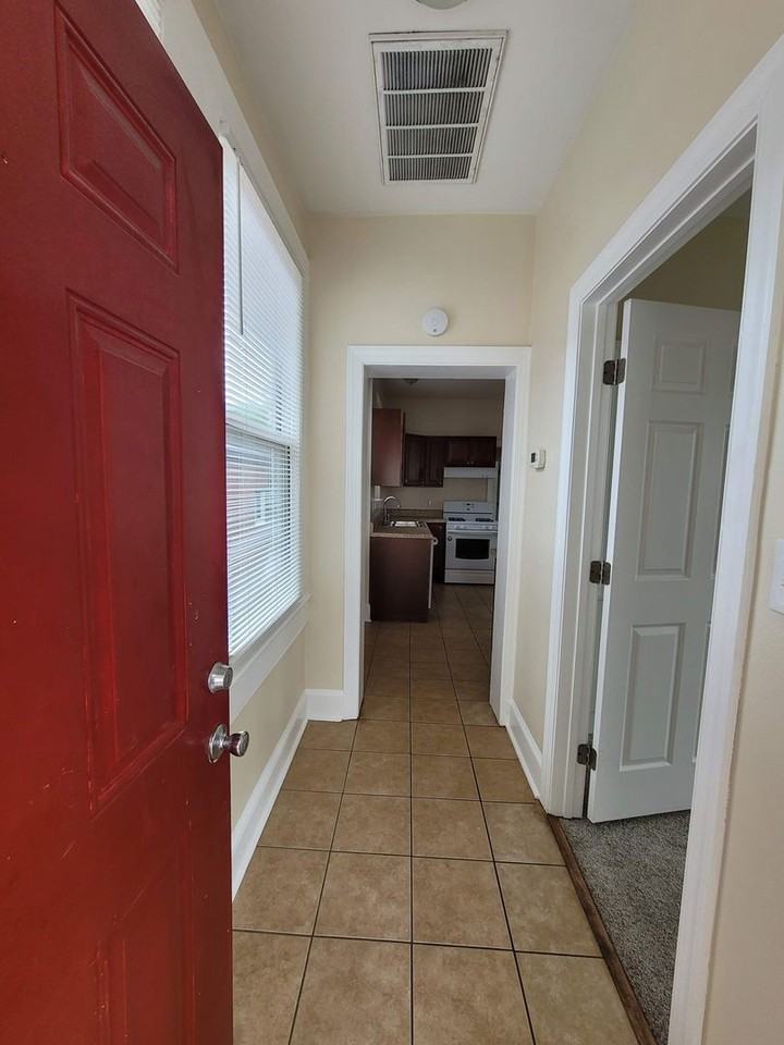 917 Spotswood Ave - Photo 2 of 20