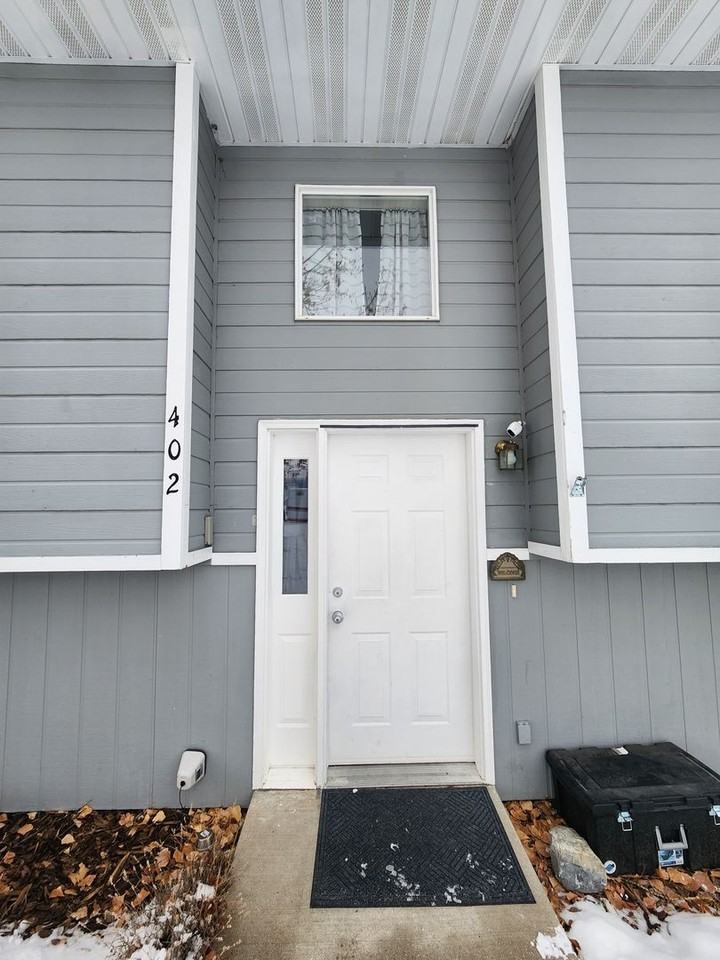 402 20th Ave W - Photo 2 of 38