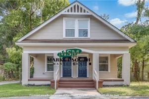 featured image of 1423 E 33rd St