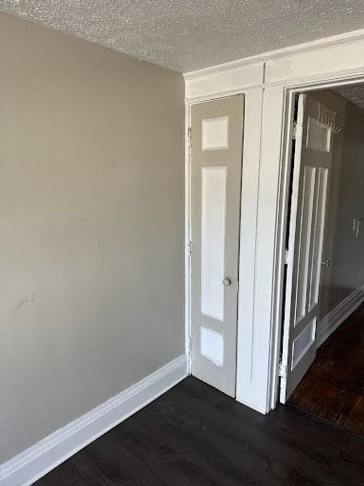 499 Dewey Ave #6 - Photo 3 of 11