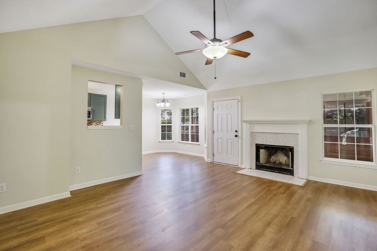 607 S Skinner Ave - Photo 2 of 28