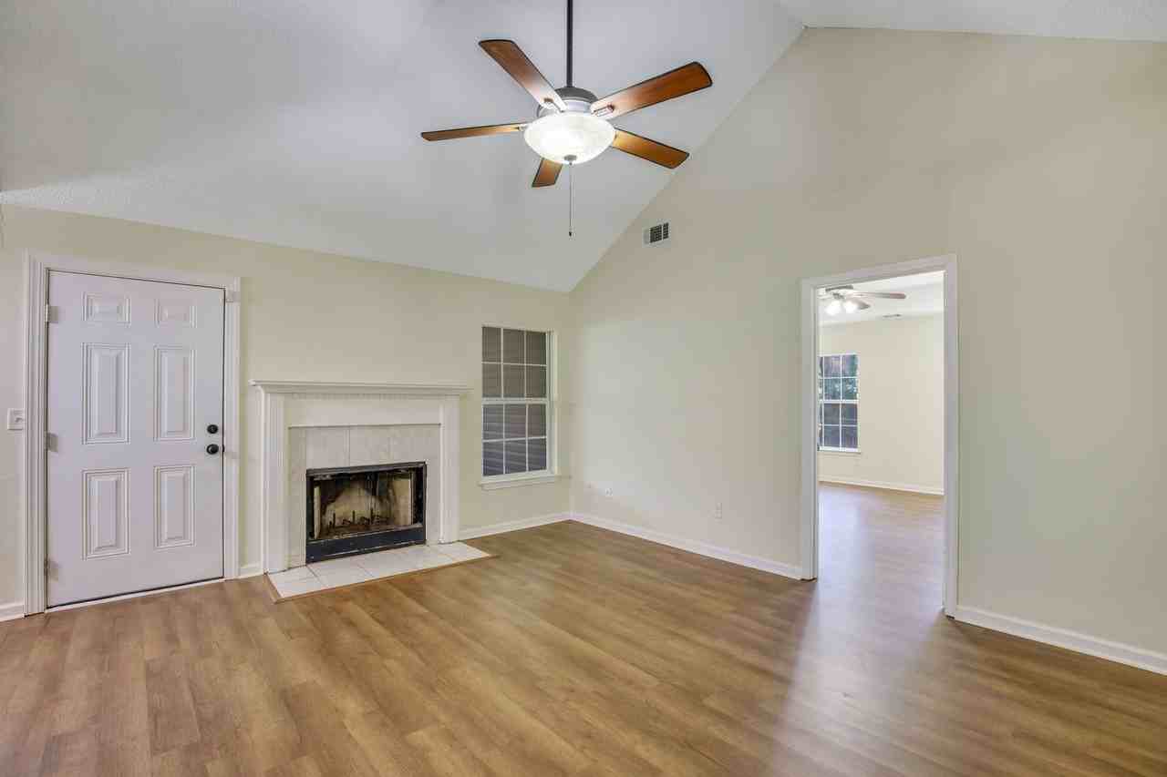 607 S Skinner Ave - Photo 3 of 28