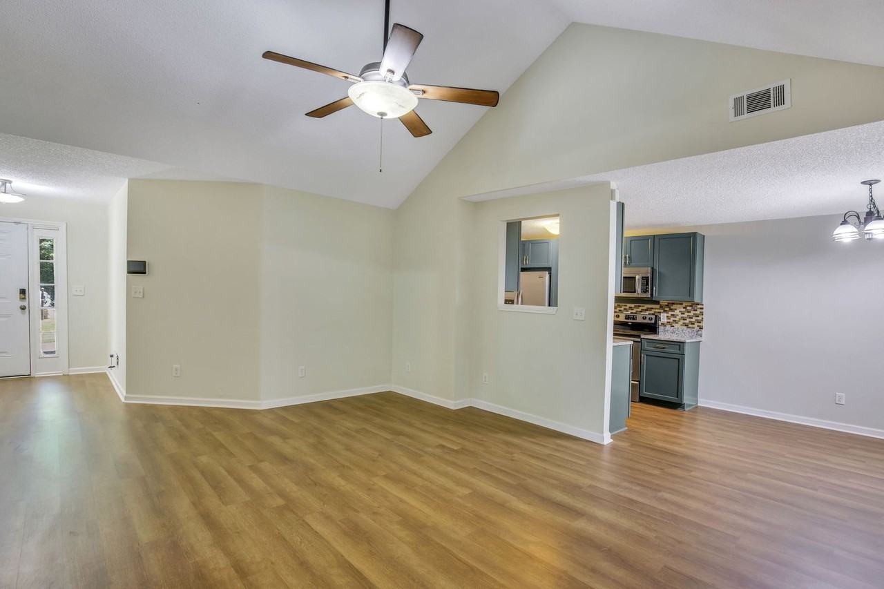 607 S Skinner Ave - Photo 5 of 28