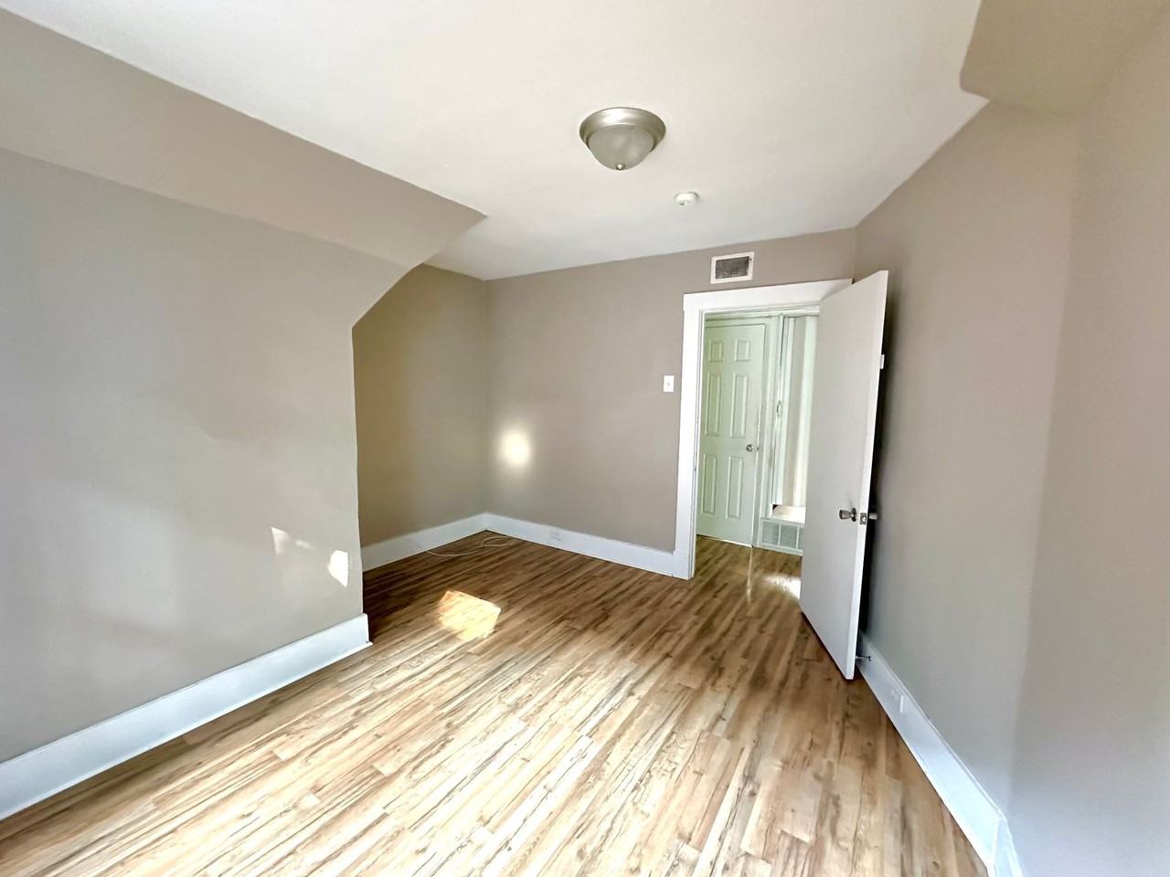 12 Demmer Ave - Photo 7 of 9