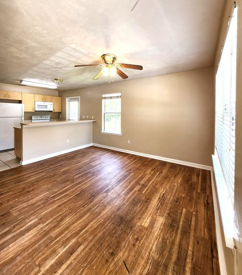 225 Rivoli Rd #1 - Photo 3 of 19