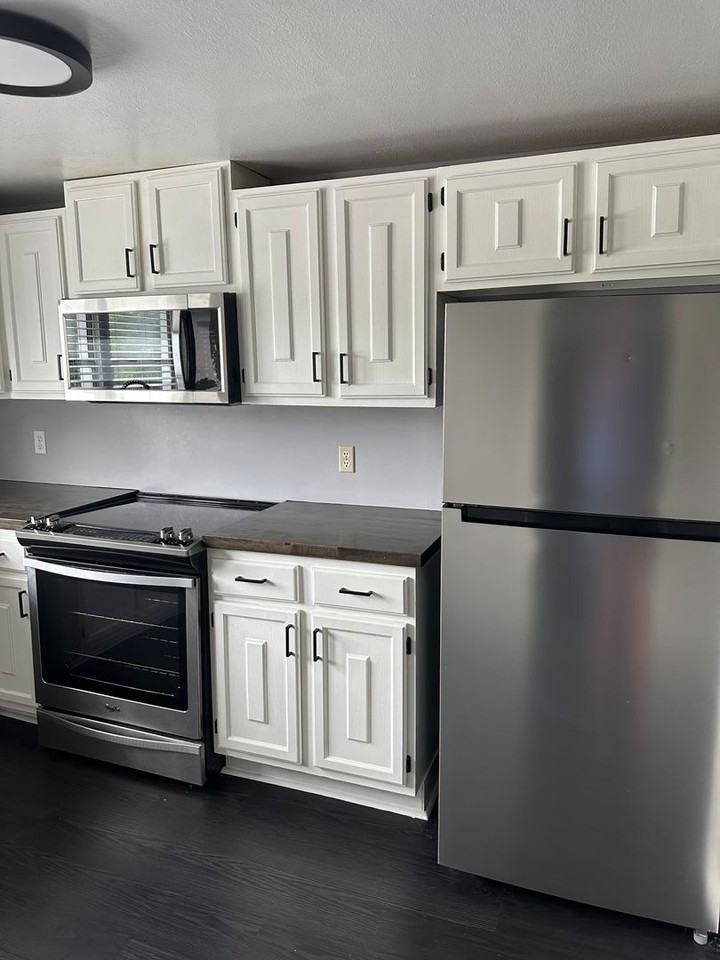 1154 Highway 126 - Photo 5 of 10