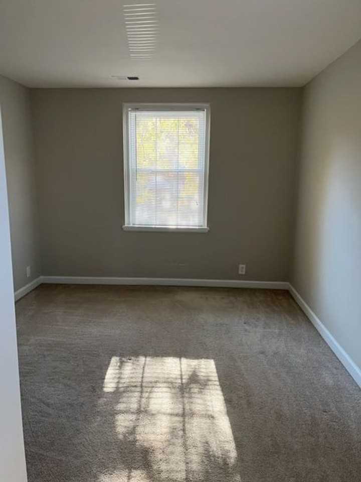 2983 S Columbus St - Photo 4 of 24