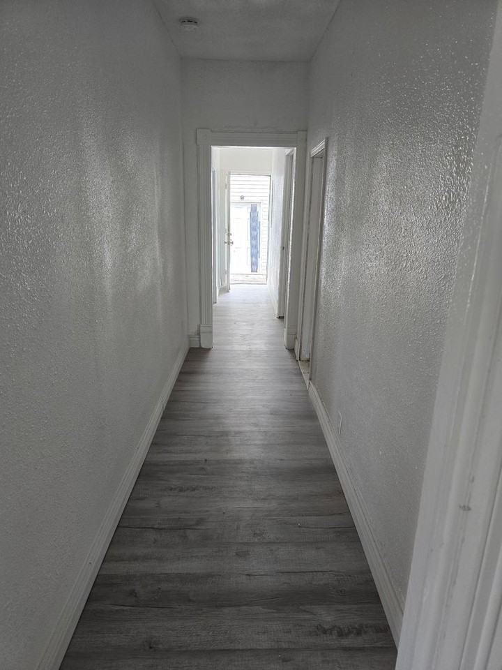 1134 N 1st St - Photo 2 of 9