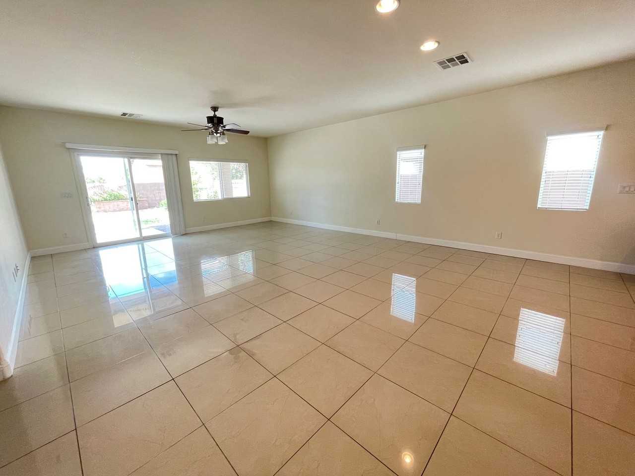 1312 Fantastic Ct - Photo 2 of 12