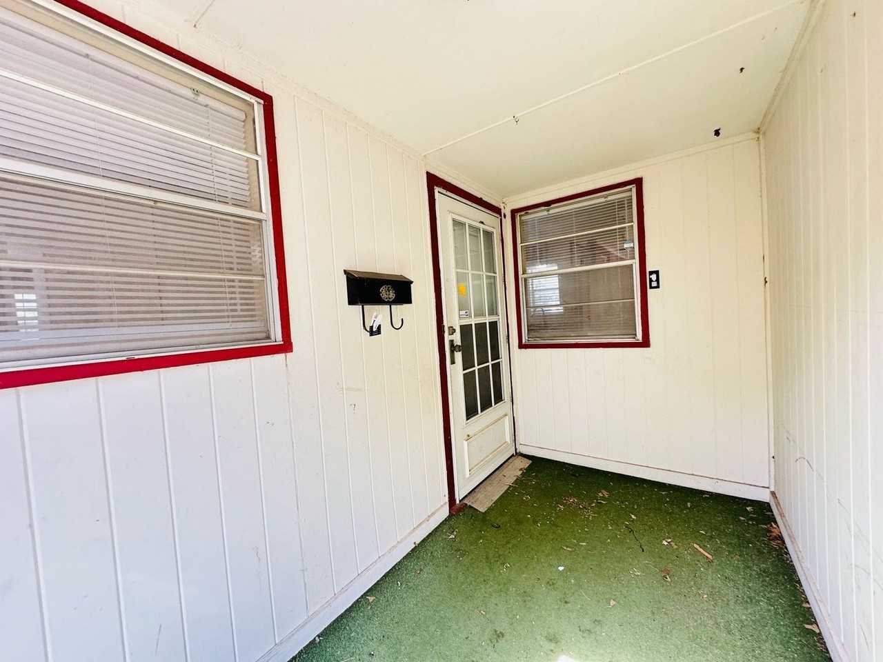 4313 Epperly Dr - Photo 3 of 22