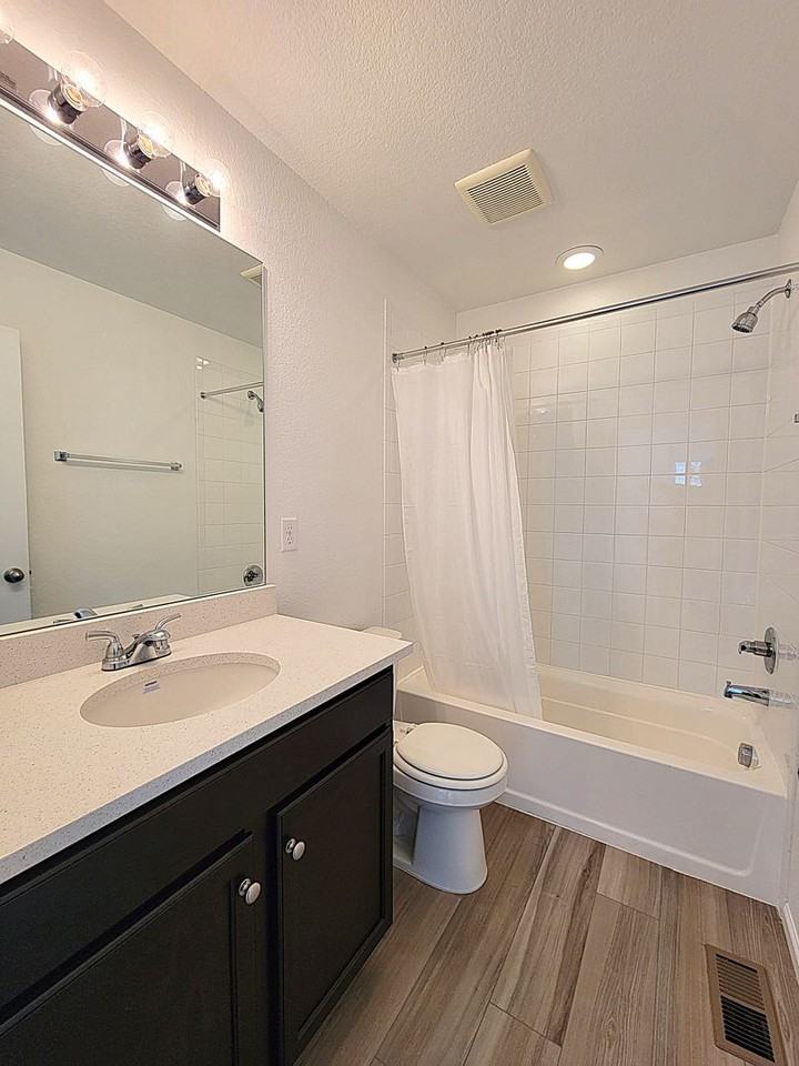 2510 Torino Way - Photo 6 of 13