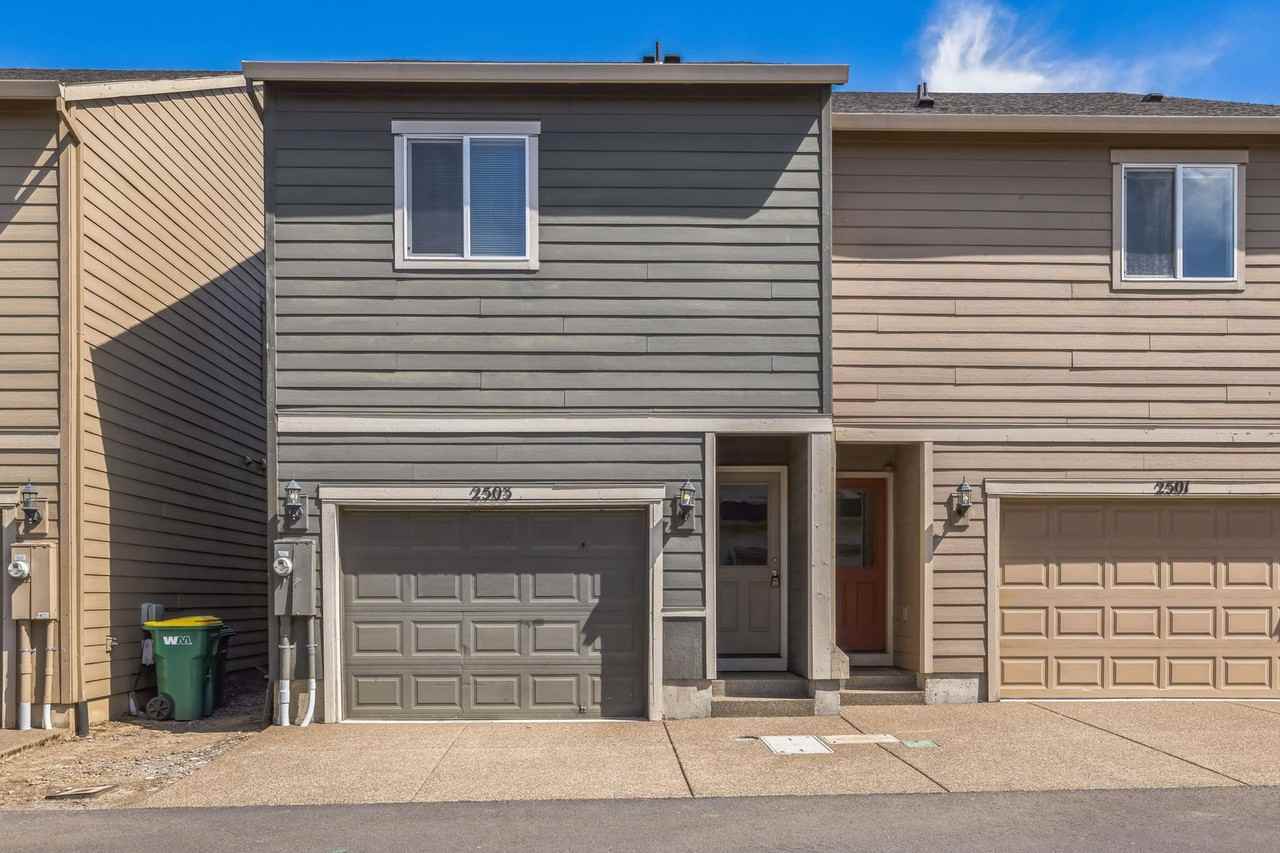 2503 Carson Loop - Photo 3 of 19