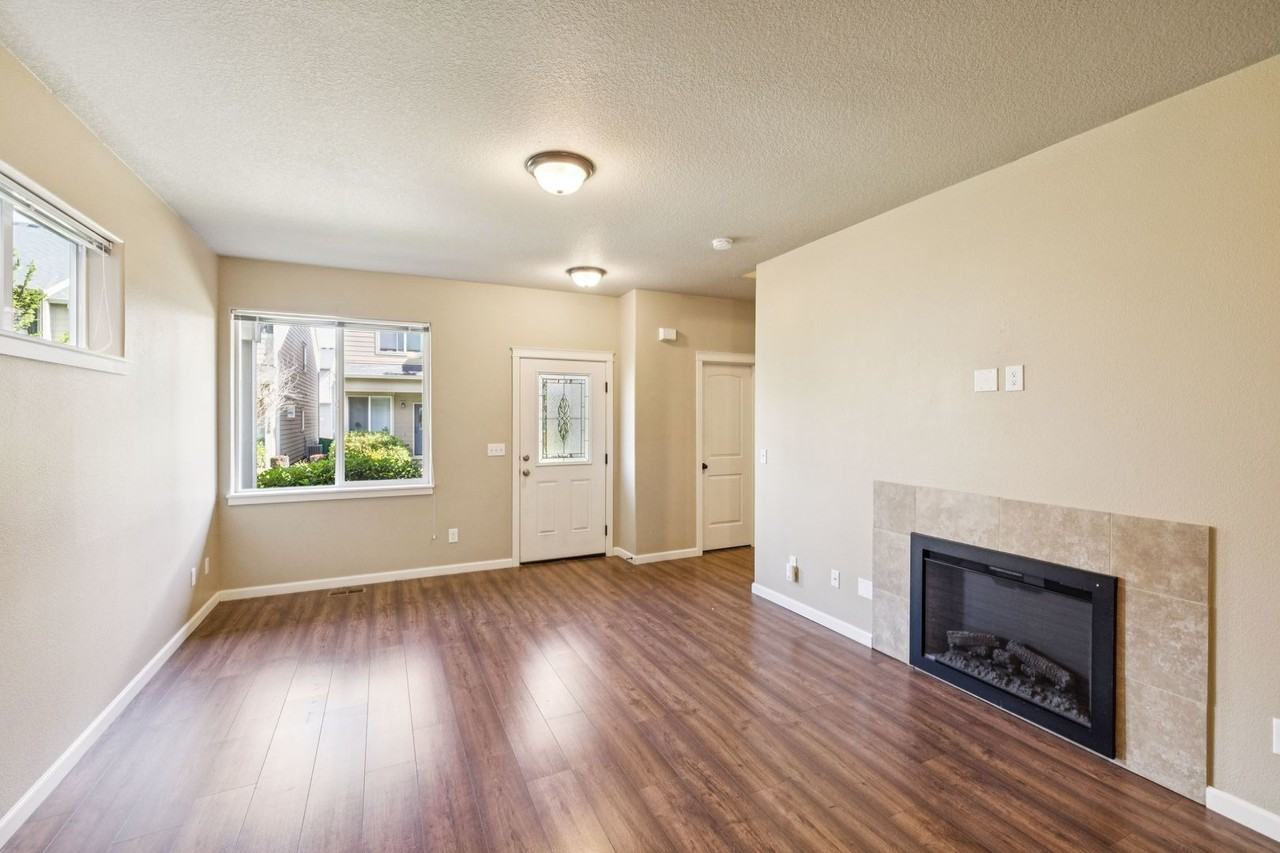 2503 Carson Loop - Photo 4 of 19