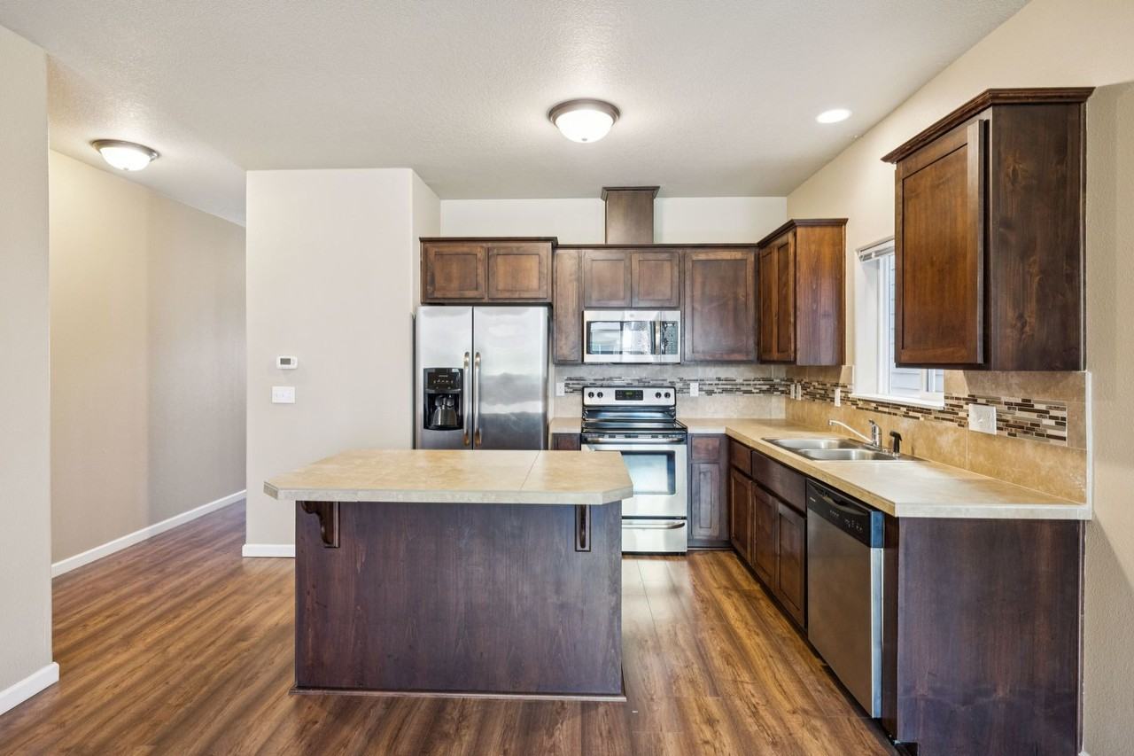 2503 Carson Loop - Photo 6 of 19