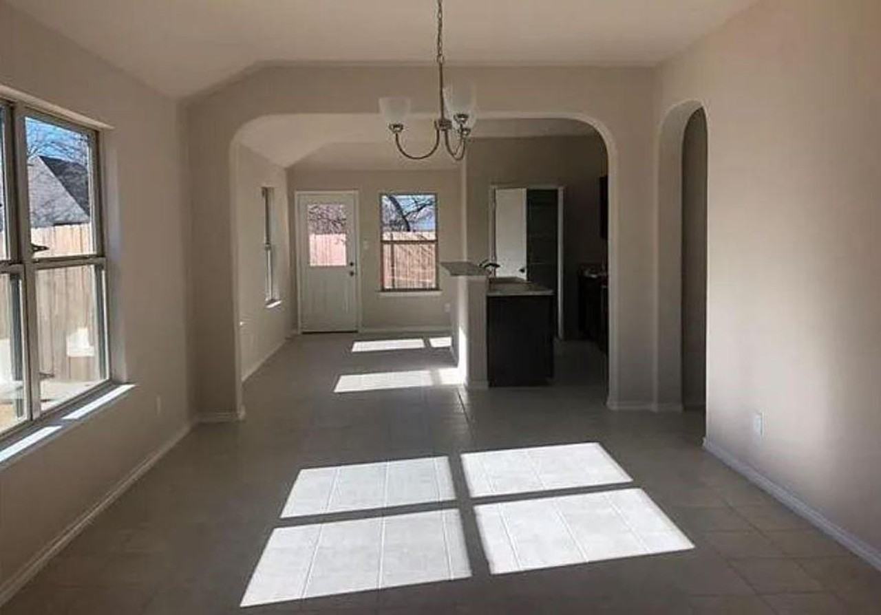 401 Ritchey St - Photo 5 of 18