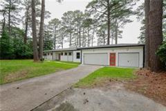 2320 Sterling Point Dr - Photo 1 of 1