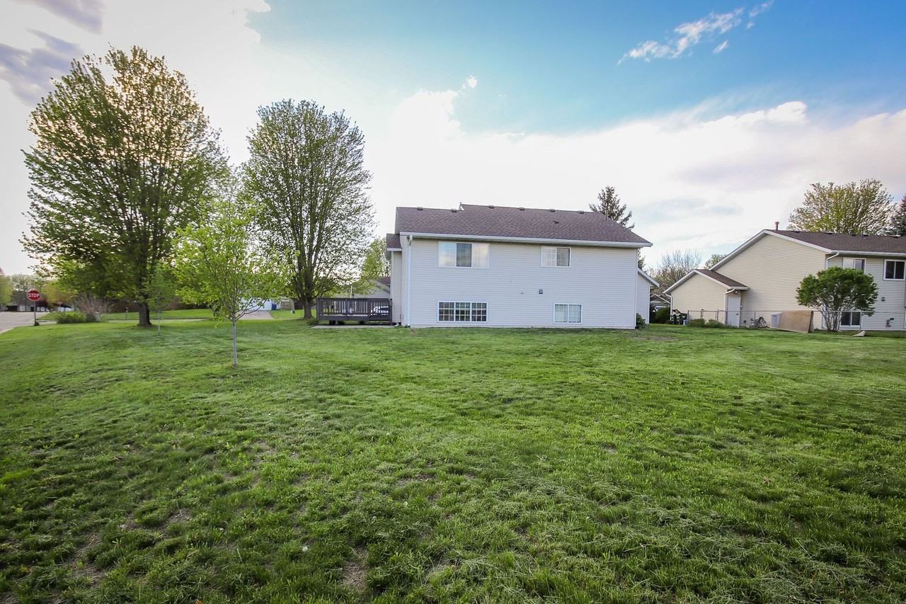 236 6th Ave S - Photo 2 of 11