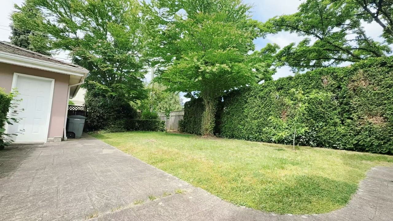 6807 Laburnum Street - Photo 3 of 35