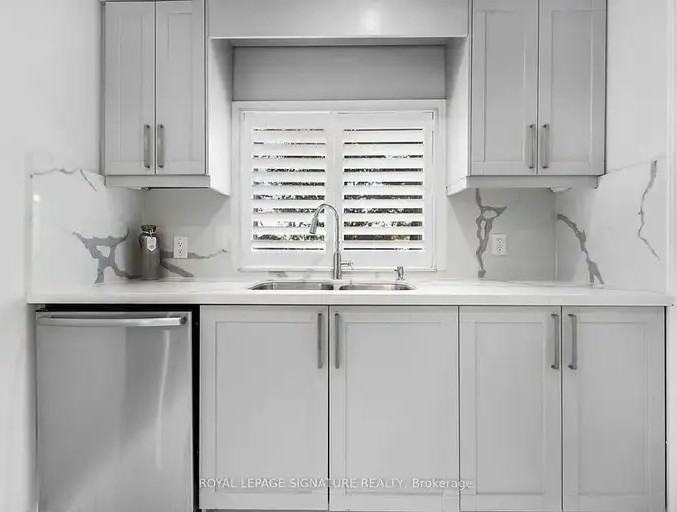 61 Holmstead Ave - Photo 2 of 18