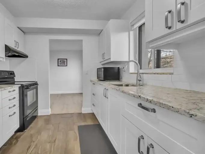 358 Waterloo Ave #205 - Photo 3 of 9