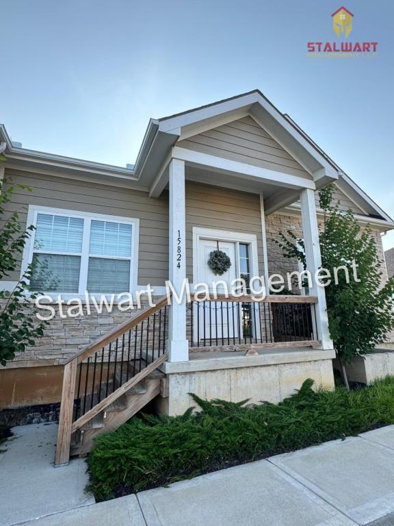 15824 Riley St Overland Park KS 66223 - Photo 3 of 45