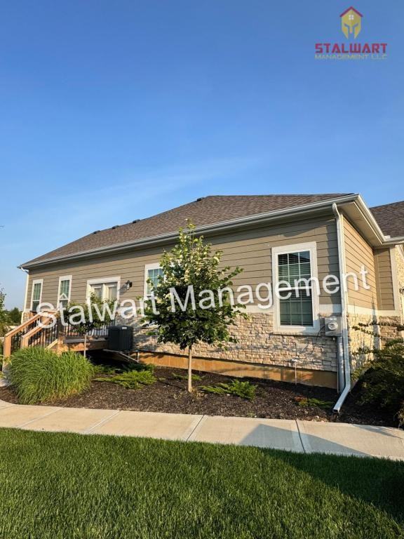 15824 Riley St Overland Park KS 66223 - Photo 5 of 45