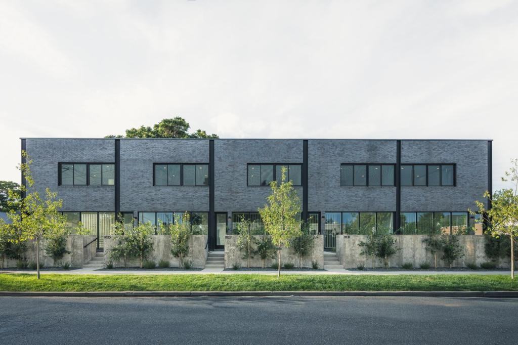 1825 E 38th Ave - Photo 7 of 34