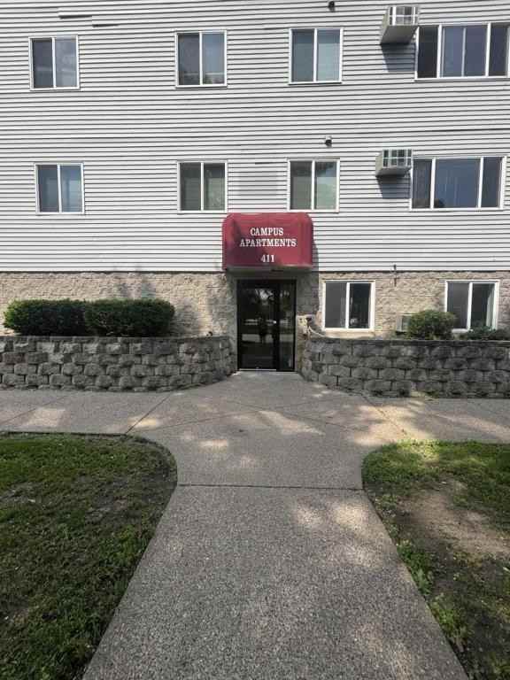 411 5th Ave S - Photo 2 of 16