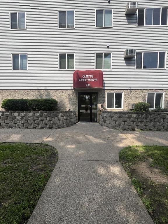 411 5th Ave S - Photo 2 of 15