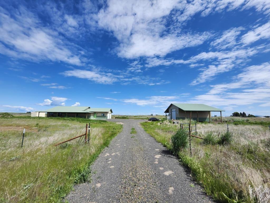 23802 W Mcfarlane Rd - Photo 2 of 27