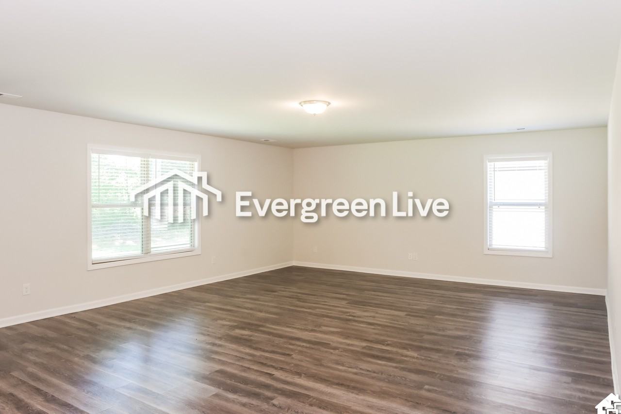 103 Waltrip Dr - Photo 2 of 15