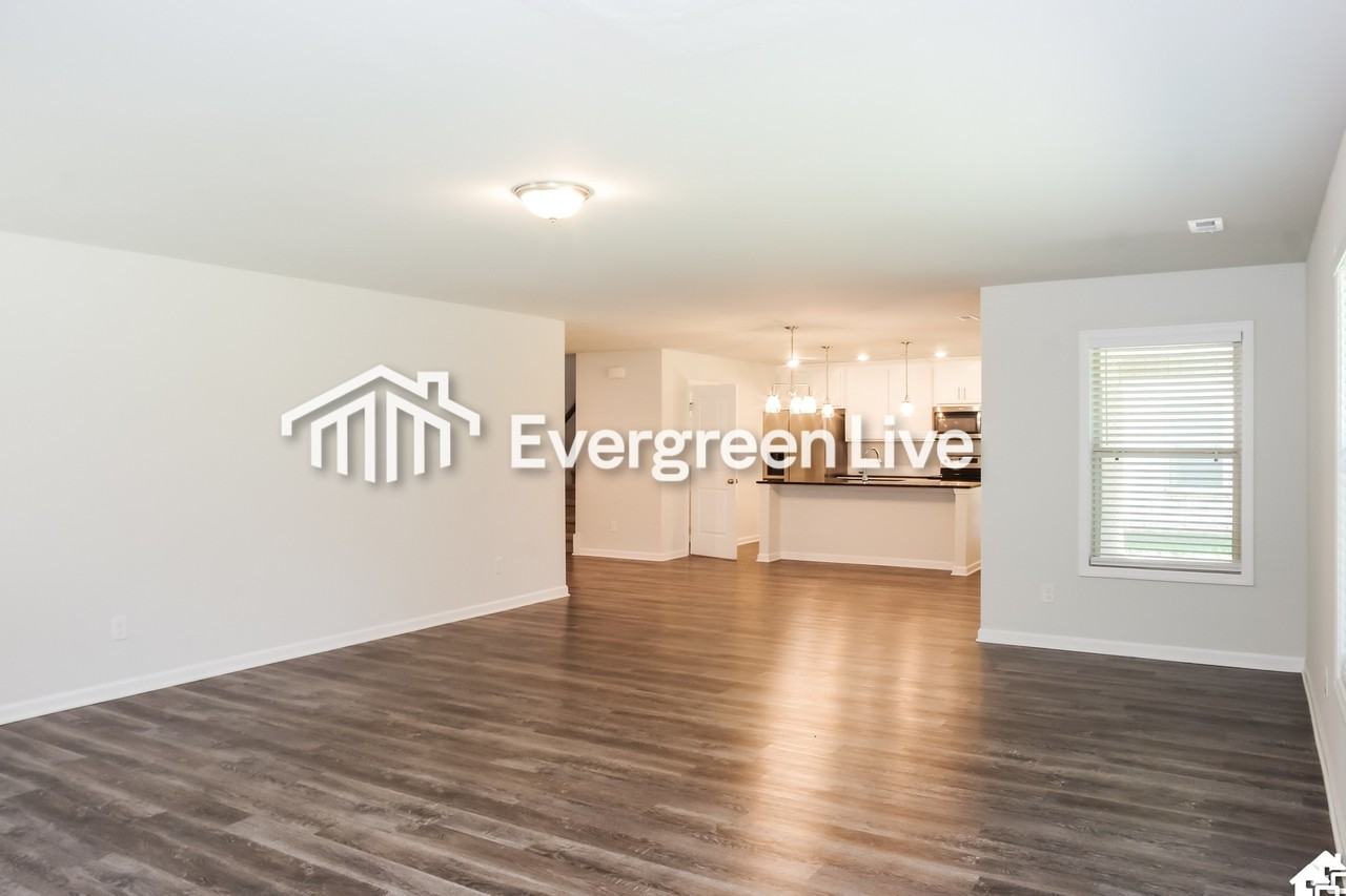 103 Waltrip Dr - Photo 3 of 15