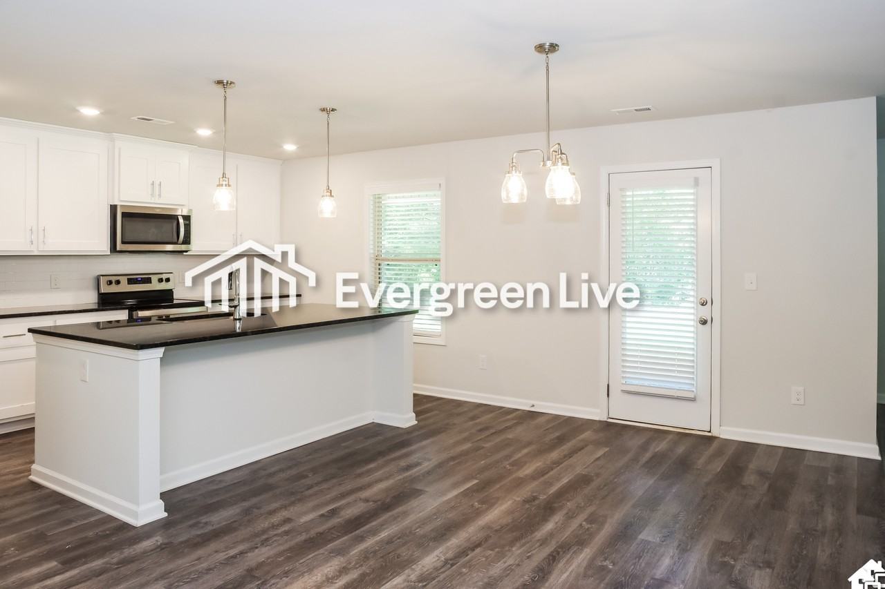 103 Waltrip Dr - Photo 4 of 15