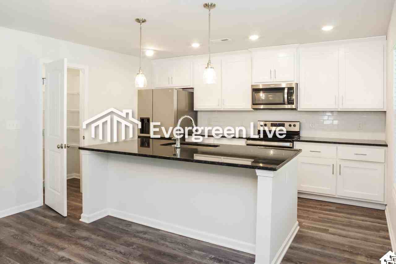 103 Waltrip Dr - Photo 5 of 15
