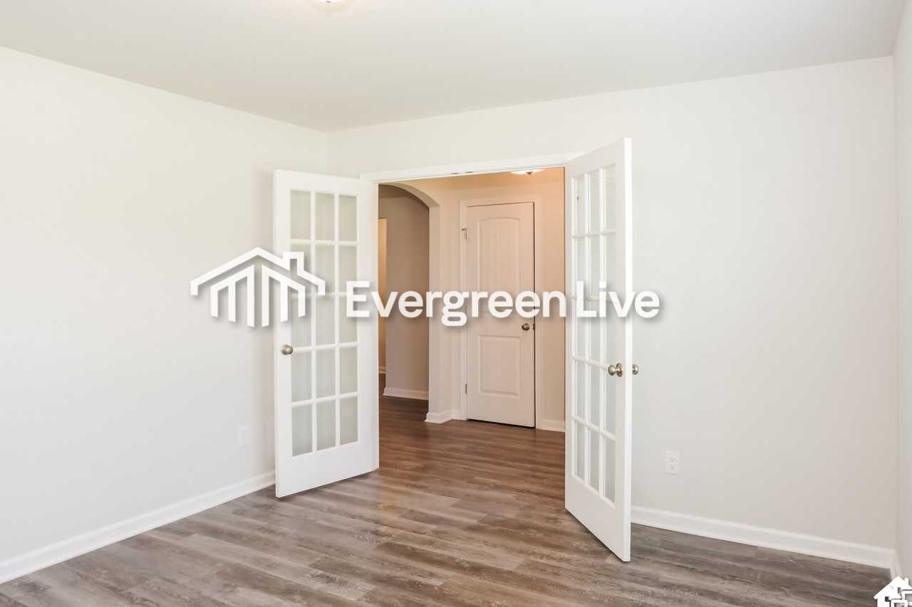 103 Waltrip Dr - Photo 6 of 15