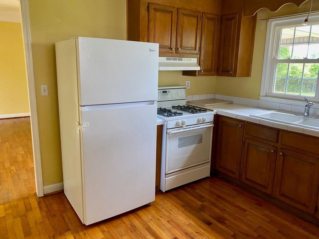 112 Pinehurst Dr - Photo 3 of 6