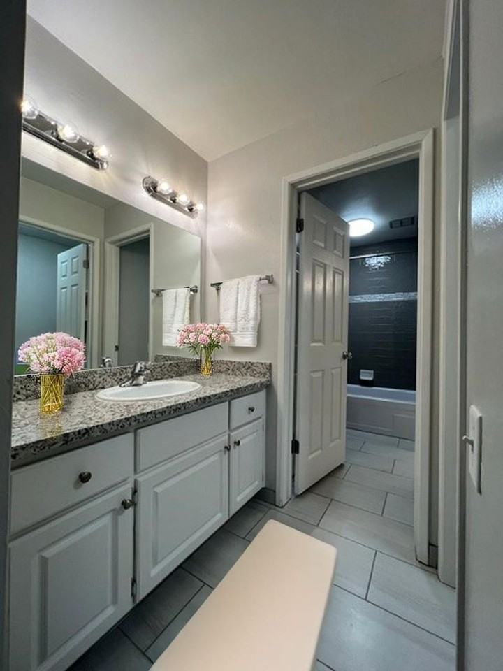 Riverside Gardens - Photo 5 of 30