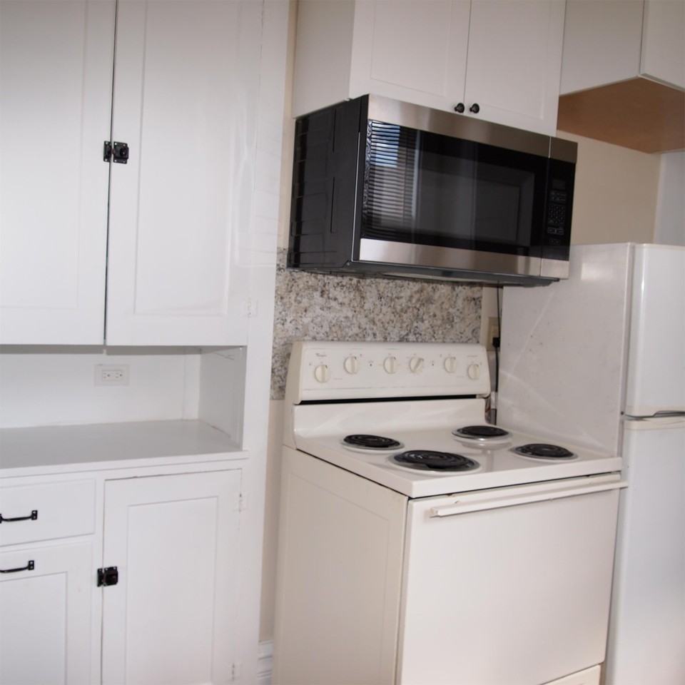 49 S Howell St - Photo 2 of 12