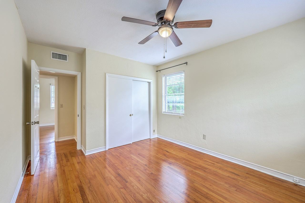 652 Windermere Blvd - Photo 6 of 17