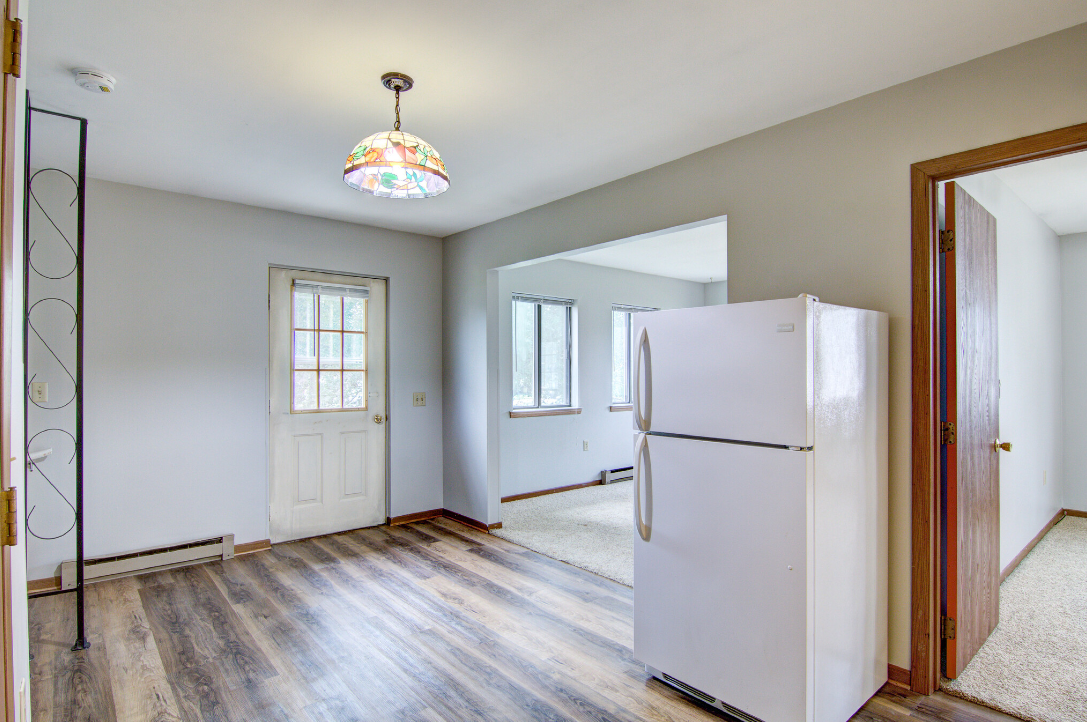 2228 Peters Dr #4 - Photo 3 of 12